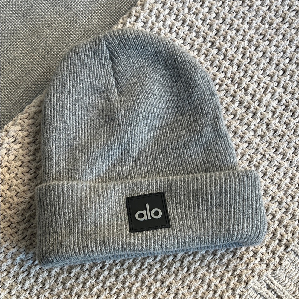 ALO Yoga Kids Light Gray Knit Hat